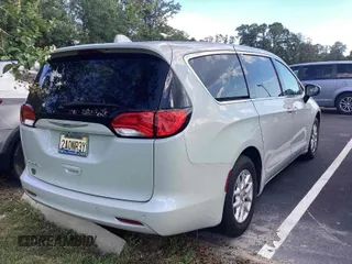 2017 Chrysler Pacifica Touring with VIN 2C4RC1DG5HR764942, listed as a IAAI auction lot 41983809 with 64,381 mi miles and . Bid and sale history available at DreamBid. Image 1.