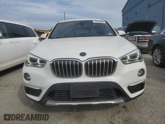 2017 BMW X1 xDrive28i with VIN WBXHT3C32H5F81474, listed as a Copart auction lot 55238895 with 86,264 mi miles and Salvage Title. Bid and sale history available at DreamBid. Image 5.