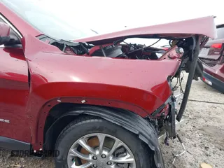 2019 Jeep Cherokee Latitude Plus with VIN 1C4PJLLBXKD278488, listed as a IAAI auction lot 41750218 with 83,203 mi miles. Bid and sale history available at carsss.com. Image 20.