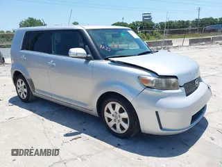 2008 Scion xB z VIN JTLKE50E481008499, wystawiony jako IAAI lot #42295038 z przebiegiem 113 609 mil mil oraz . Historia ofert i sprzedaży dostępna na DreamBid. Obrazek 1.