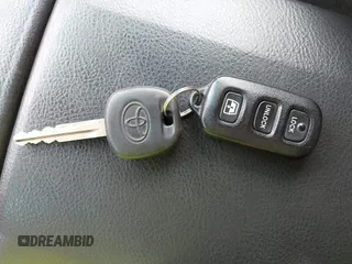 2005 Toyota 4Runner SR5 with VIN JTEBT14R458020299, listed as a IAAI auction lot 42216142 with 106,572 mi miles and . Bid and sale history available at DreamBid. Image 11.