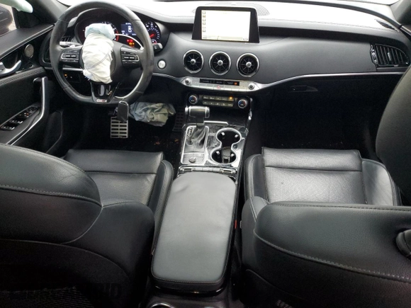 2020 Kia Stinger GT-Line with VIN KNAE15LA7L6084725, listed as a Copart auction lot 86960634 with 92,929 mi miles and Salvage Title. Bid and sale history available at carsss.com. Image 8.