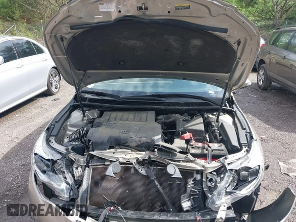 2013 Toyota Avalon XLE with VIN 4T1BK1EB3DU020899, listed as a IAAI auction lot 41918300 with 110,758 mi miles and . Bid and sale history available at DreamBid. Image 10.