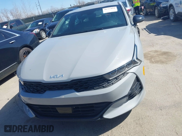 2024 Kia K5 GT-Line z VIN 5XXG64J22RG235225, wystawiony jako IAAI lot #41757058 z przebiegiem 13 071 mil mil oraz . Historia ofert i sprzedaży dostępna na DreamBid. Obrazek 13.