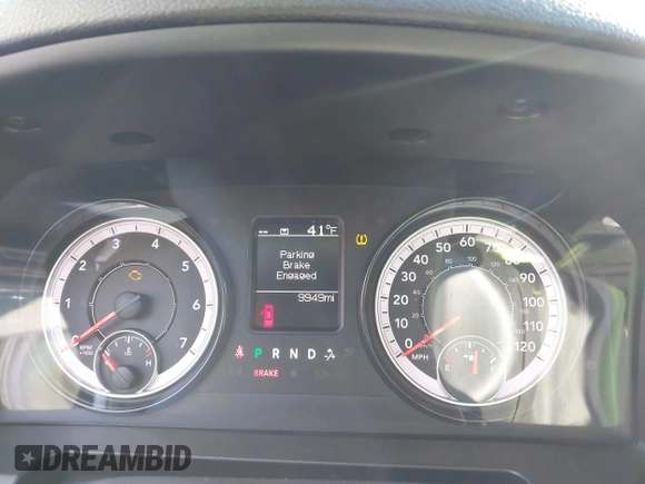 2021 Ram 1500 Tradesman z VIN 3C6RR6KG4MG711610, wystawiony jako IAAI lot #40942505 z przebiegiem 9 949 mil mil oraz . Historia ofert i sprzedaży dostępna na DreamBid. Obrazek 7.