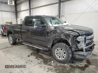 2018 Ford F-250 XL z VIN 1FT7X2B61JEB71609, wystawiony jako Copart lot #45167395 z przebiegiem 107 493 mil mil oraz Szkoda całkowita • Salvage title. Historia ofert i sprzedaży dostępna na DreamBid. Obrazek 4.