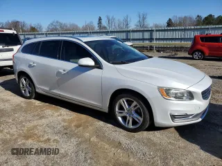 2015 Volvo V60 T5 Drive-E Premier with VIN YV126MEB2F1208063, listed as a Copart auction lot 37717174 with 165,866 mi miles. Bid and sale history available at carsss.com. Image 4.