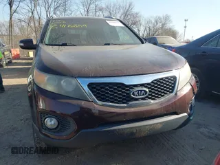 2011 Kia Sorento EX with VIN 5XYKU4A20BG153415, listed as a IAAI auction lot 41768219 with 185,732 mi miles. Bid and sale history available at carsss.com. Image 13.