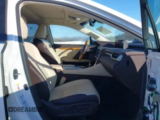2017 Lexus RX with VIN 2T2BGMCA5HC008706, listed as a IAAI auction lot 41237043 with 91,065 mi miles. Bid and sale history available at carsss.com. Image 5.