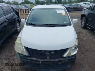 2008 Nissan Versa S с VIN 3N1BC11E48L398119, выставлен на аукционе IAAI как лот 42754328 с пробегом 179 056 миль миль и . История ставок и продаж доступна на DreamBid. Изображение 13.