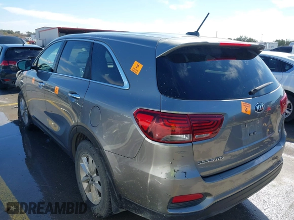 2019 Kia Sorento LX with VIN 5XYPG4A38KG544480, listed as a IAAI auction lot 41652573 with 94,434 mi miles. Bid and sale history available at carsss.com. Image 3.