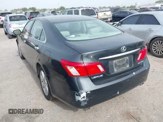 2008 Lexus ES 330 z VIN JTHBJ46G982255116, wystawiony jako IAAI lot #42192725 z przebiegiem 206 985 mil mil oraz . Historia ofert i sprzedaży dostępna na DreamBid. Obrazek 3.