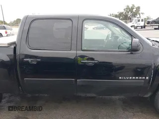 2008 Chevrolet Silverado 1500 1LT with VIN 3GCEC13JX8G147165, listed as a IAAI auction lot 41523796 with 206,104 mi miles and . Bid and sale history available at DreamBid. Image 13.