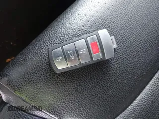 2008 Volkswagen Passat Komfort z VIN WVWJK73C18E227564, wystawiony jako IAAI lot #42251998 z przebiegiem 103 100 mil mil oraz . Historia ofert i sprzedaży dostępna na DreamBid. Obrazek 11.