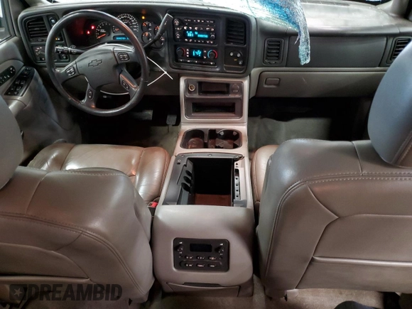 2005 Chevrolet Suburban Z71 with VIN 3GNFK16Z55G218316, listed as a Copart auction lot 49315115 with 209,349 mi miles and Non Repairable. Bid and sale history available at carsss.com. Image 8.