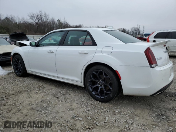 2020 Chrysler 300 S z VIN 2C3CCABG0LH175504, wystawiony jako Copart lot #43638855 z przebiegiem 73 035 mil mil oraz Szkoda całkowita • Salvage title. Historia ofert i sprzedaży dostępna na DreamBid. Obrazek 2.