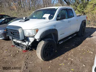 2007 Toyota Tundra SR5 with VIN 5TFBT54107X004759, listed as a IAAI auction lot 40944492 with 303,365 mi miles. Bid and sale history available at carsss.com. Image 18.