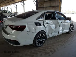 2023 Volkswagen Jetta Sport z VIN 3VWBM7BU1PM004990, wystawiony jako Copart lot #58820535 z przebiegiem 58 070 mil mil oraz Czysty tytuł • Clean title. Historia ofert i sprzedaży dostępna na DreamBid. Obrazek 3.