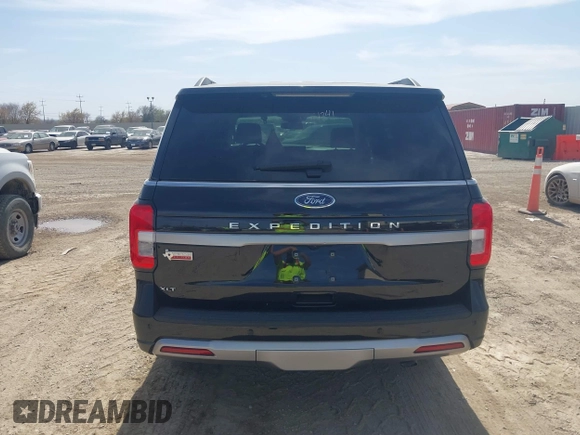 2022 Ford Expedition XLT with VIN 1FMJU1HT1NEA48965, listed as a IAAI auction lot 41792241 with 36,488 mi miles. Bid and sale history available at carsss.com. Image 17.