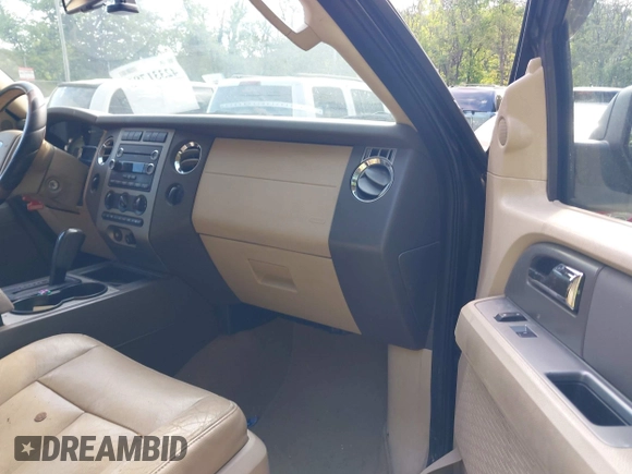 2008 Ford Expedition SSV with VIN 1FMFU16508LA88416, listed as a IAAI auction lot 42331785 with 205,504 mi miles and . Bid and sale history available at DreamBid. Image 5.