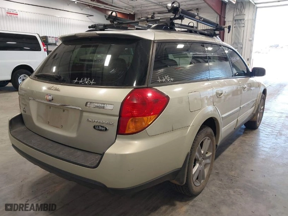 2007 Subaru Legacy Wagon Outback R LL Bean with VIN 4S4BP86C574306520, listed as a IAAI auction lot 41535345 with 162,149 mi miles. Bid and sale history available at carsss.com. Image 4.