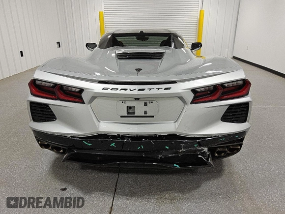 2020 Chevrolet Corvette 2LT with VIN 1G1Y73D46L5111312, listed as a Copart auction lot 83266794 with 30,378 mi miles and Clean Title. Bid and sale history available at carsss.com. Image 6.