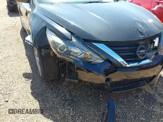 2018 Nissan Altima SV with VIN 1N4AL3AP7JC202705, listed as a IAAI auction lot 41883715 with 50,382 mi miles and . Bid and sale history available at carsss.com. Image 18.