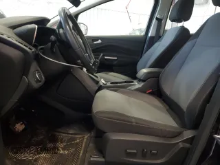 2017 Ford C-Max SE z VIN 1FADP5AU6HL103483, wystawiony jako Copart lot #58922605 z przebiegiem 131 064 mil mil oraz Czysty tytuł • Clean title. Historia ofert i sprzedaży dostępna na DreamBid. Obrazek 7.