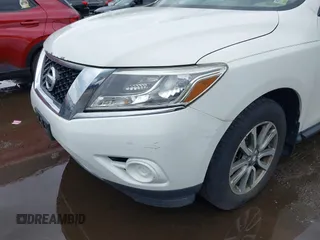 2013 Nissan Pathfinder SV with VIN 5N1AR2MM2DC616205, listed as a IAAI auction lot 42018693 with 132,148 mi miles. Bid and sale history available at carsss.com. Image 6.