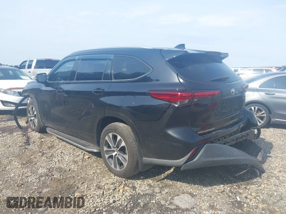 2021 Toyota Highlander XLE with VIN 5TDHZRBH3MS523919, listed as a IAAI auction lot 42264788 with 175,450 mi miles and . Bid and sale history available at DreamBid. Image 3.