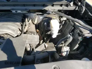 2018 Chevrolet Silverado 1500 LT with VIN 1GCRCREC3JZ181808, listed as a Copart auction lot 90680435 with 98,230 mi miles and Salvage title. Bid and sale history available at DreamBid. Image 13.