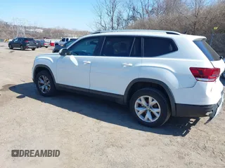 2018 Volkswagen Atlas SE with VIN 1V2LR2CA3JC577302, listed as a IAAI auction lot 41733691 with 66,185 mi miles and . Bid and sale history available at DreamBid. Image 3.