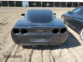 2009 Chevrolet Corvette 3LT z VIN 1G1YY26W195113502, wystawiony jako Copart lot #77655904 z przebiegiem 106 534 mil mil oraz Czysty tytuł • Clean title. Historia ofert i sprzedaży dostępna na DreamBid. Obrazek 6.