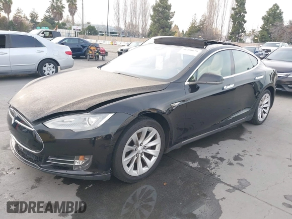 2016 Tesla Model S 70 with VIN 5YJSA1E11GF132015, listed as a IAAI auction lot 41408676 with 137,271 mi miles and . Bid and sale history available at DreamBid. Image 2.