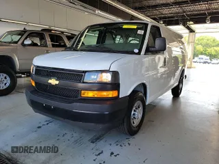 2022 Chevrolet Express Cargo z VIN 1GCWGAFP0N1263543, wystawiony jako IAAI lot #42841729 z przebiegiem 20 019 mil mil oraz . Historia ofert i sprzedaży dostępna na DreamBid. Obrazek 18.