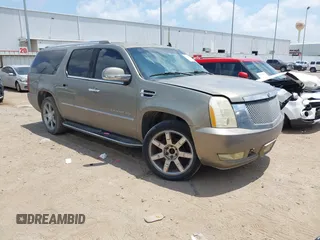 2007 Cadillac Escalade ESV z VIN 1GYFK66877R354599, wystawiony jako IAAI lot #42286079 z przebiegiem 198 438 mil mil oraz . Historia ofert i sprzedaży dostępna na DreamBid. Obrazek 1.