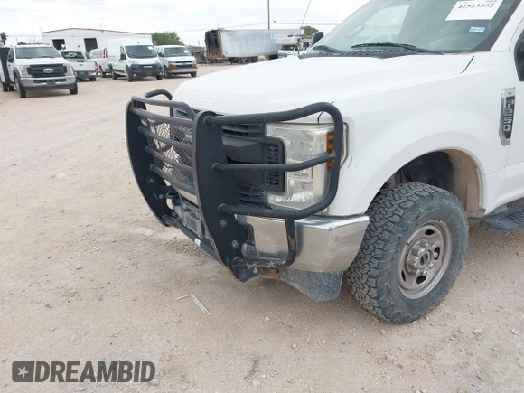 2019 Ford F-250 XL with VIN 1FT7W2B62KED14801, listed as a IAAI auction lot 42523552 with 268,169 mi miles and . Bid and sale history available at DreamBid. Image 6.