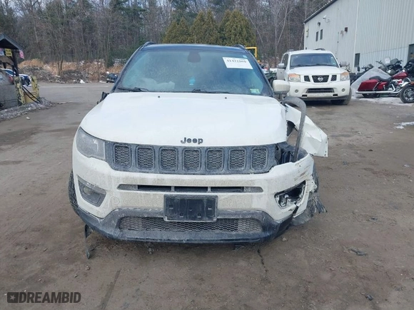 2019 Jeep Compass Latitude with VIN 3C4NJDBB9KT839577, listed as a IAAI auction lot 41421860 with 90,930 mi miles. Bid and sale history available at carsss.com. Image 13.