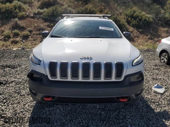 2018 Jeep Cherokee Trailhawk with VIN 1C4PJMBB5JD512333, listed as a Copart auction lot 61485865 with 83,223 mi miles and Salvage title. Bid and sale history available at DreamBid. Image 5.