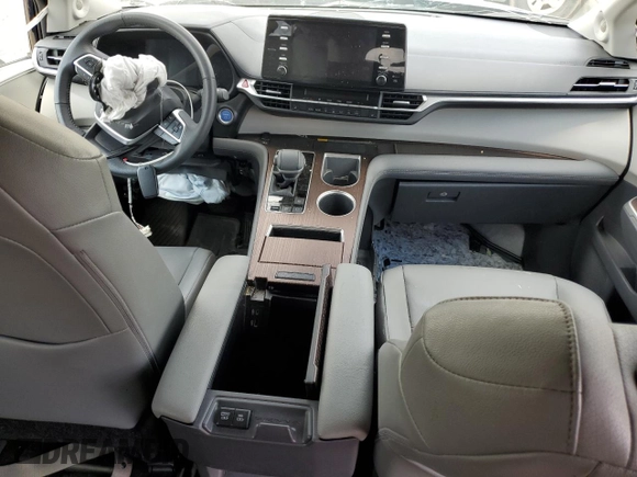2022 Toyota Sienna XLE z VIN 5TDJRKEC3NS128049, wystawiony jako Copart lot #57020625 z przebiegiem Nie podano mil oraz Szkoda całkowita • Salvage title. Historia ofert i sprzedaży dostępna na DreamBid. Obrazek 8.