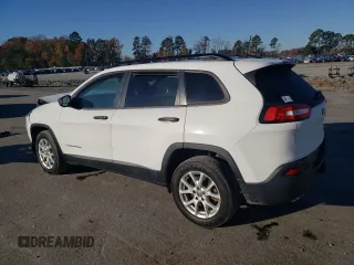 2017 Jeep Cherokee Sport z VIN 1C4PJLAS7HW548230, wystawiony jako Copart lot #81716524 z przebiegiem 84 313 mil mil oraz Szkoda całkowita • Salvage title. Historia ofert i sprzedaży dostępna na DreamBid. Obrazek 2.