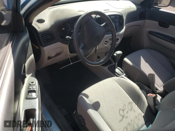 2010 Hyundai Accent GS z VIN KMHCM3AC4AU174333, wystawiony jako Copart lot #54440125 z przebiegiem 63 312 mil mil oraz Szkoda całkowita • Salvage title. Historia ofert i sprzedaży dostępna na DreamBid. Obrazek 8.