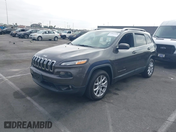 2017 Jeep Cherokee Latitude z VIN 1C4PJLCB6HW668128, wystawiony jako IAAI lot #42825498 z przebiegiem 110 951 mil mil oraz . Historia ofert i sprzedaży dostępna na DreamBid. Obrazek 19.