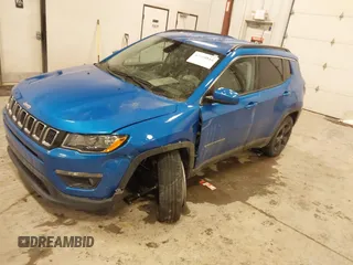 2018 Jeep Compass Altitude with VIN 3C4NJDBB5JT345165, listed as a IAAI auction lot 41618844 with 66,226 mi miles and . Bid and sale history available at carsss.com. Image 17.