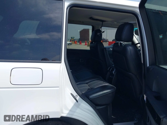 2011 Land Rover Range Rover SC with VIN SALMF1E41BA351507, listed as a IAAI auction lot 42311410 with 149,162 mi miles and . Bid and sale history available at DreamBid. Image 18.