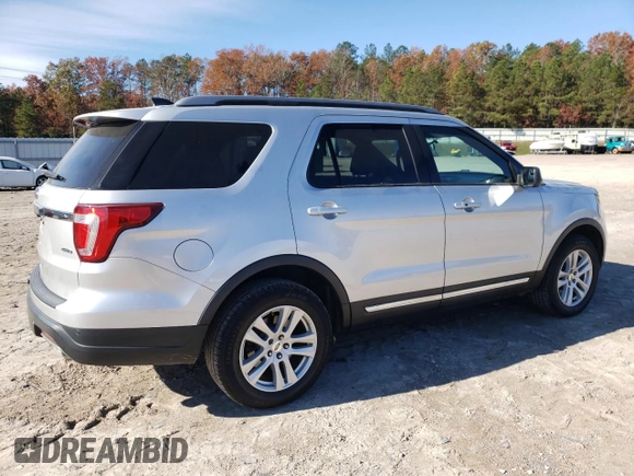 2018 Ford Explorer XLT with VIN 1FM5K8D8XJGA82886, listed as a Copart auction lot 82131564 with 184,975 mi miles and Salvage title. Bid and sale history available at DreamBid. Image 3.