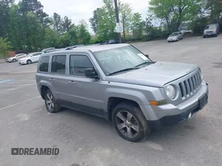 2017 Jeep Patriot High Altitude z VIN 1C4NJPFA2HD187452, wystawiony jako IAAI lot #42040017 z przebiegiem 114 970 mil mil oraz . Historia ofert i sprzedaży dostępna na DreamBid. Obrazek 1.