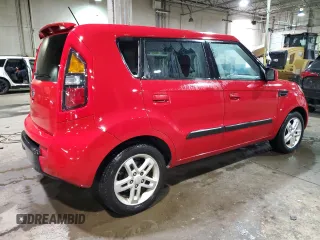2010 Kia Soul + with VIN KNDJT2A27A7081790, listed as a Copart auction lot 88764975 with 114,098 mi miles and Clean Title. Bid and sale history available at DreamBid. Image 3.