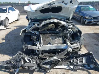 2020 Mercedes-Benz C 300 z VIN W1KWF8EB1LR594900, wystawiony jako IAAI lot #42076701 z przebiegiem 45 444 mil mil oraz . Historia ofert i sprzedaży dostępna na DreamBid. Obrazek 6.