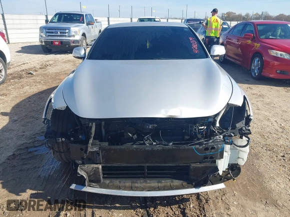 2018 Infiniti Q60 Luxe with VIN JN1EV7EK2JM340015, listed as a IAAI auction lot 41240379 with 115,040 mi miles and . Bid and sale history available at carsss.com. Image 12.